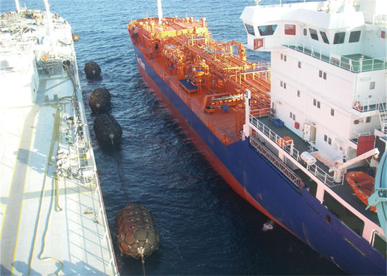 جودة مصدات مطاطية هوائية شبكية لإطارات الطائرات لشحن نقل 50Kpa مصنع