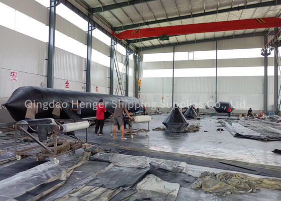جودة حقيبة جوية مطاطية بحرية من 0.3 ميجا بايت إلى 0.5 ميجا بايت ضغط الانفجار، قابلة للتخصيص حتى 3 * 26 متر، مصنوعة من المطاط عالية القوة والألياف الاصطناعية مصنع