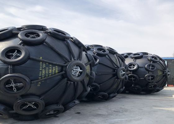 جودة 3.3 * 6.5M 50Kpa نوع يوكوهاما درابزين مطاطي هوائي مع سلسلة و tye للبيع مصنع