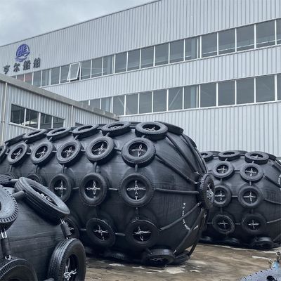 جودة Two-year Warranty Pneumatic Rubber Fender 2.5*5.5M For Vessel Berthing مصنع