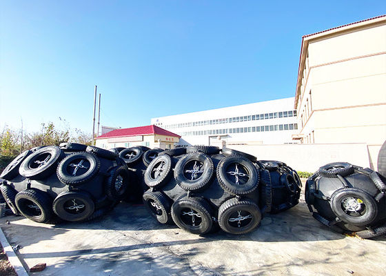 جودة سفينة إلى سفينة 50kpa / 80kpa عائمة / منوعة / مطاط يوكوهاما مصنع