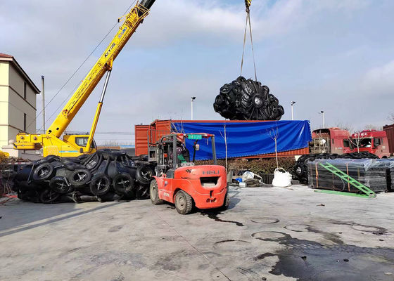 جودة أجهزة الصيانة المطاطية للقوارب في رصيف السفن مصنع