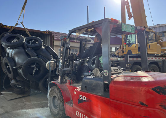 جودة أجهزة الصيانة المطاطية للقوارب في رصيف السفن مصنع