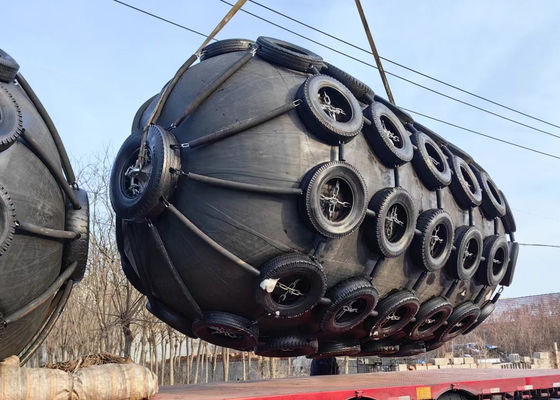 جودة 6 to 12 Years Design Life Pneumatic Marine Fender with 50kPa/80kPa Working Pressure for Ship-to-ship and Ship-to-dock Protection المصنع