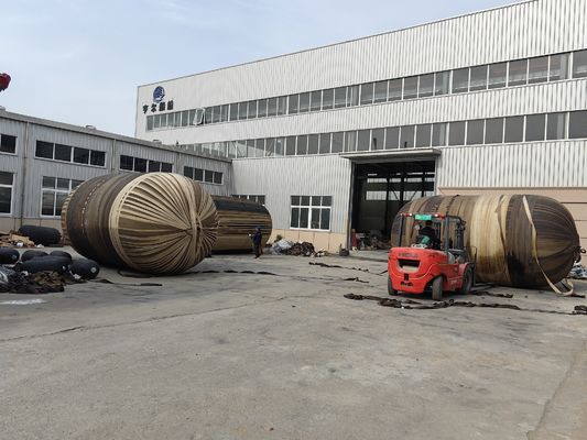 جودة الدرع العائم البحري نوع يوكوهاما الدرع المضغوط من المطاط الطبيعي الأسود مصنع