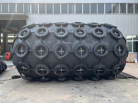 جودة 50kPa Pneumatic Marine Fender Yokohama Fender for Ship-to-ship with 6-10 Years Lifespan المصنع