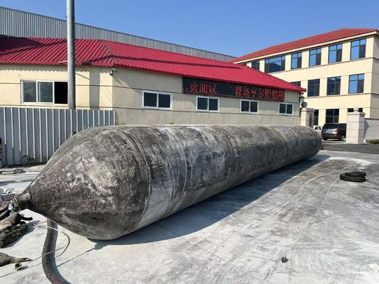 جودة قوة المطاط والألياف الاصطناعية الملاحية المطاط الهوائي ممتازة ضغط الانفجار 0.3 MPa إلى 0.5 MPa مثالية للتطبيقات البحرية مصنع