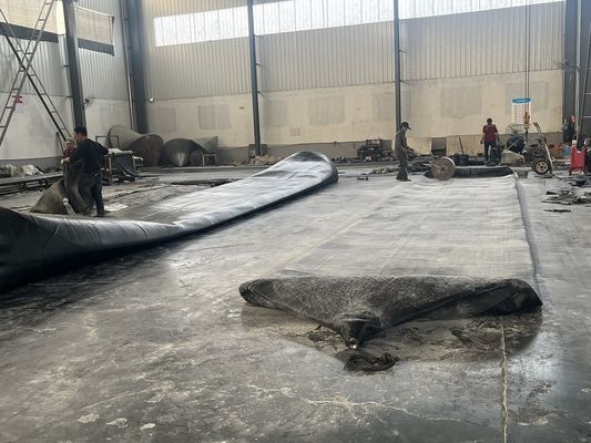 جودة قوة المطاط والألياف الاصطناعية الملاحية المطاط الهوائي المضخم باستخدام الهواء المضغوط مثالية لرفع البحرية وإطلاق التطبيقات مصنع