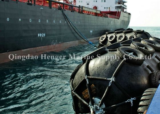 جودة رغوة عالية الضغط معبأ درابزين ، مصدات دوك البحرية مصدات مع قوات رباط أقل مصنع