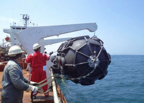 جودة 0.05Mpa 0.08Mpa نفخ المطاط البحرية المصدات ، جيد الهواء ضيق العائمة المطاط قفص الاتهام المصدات مصنع