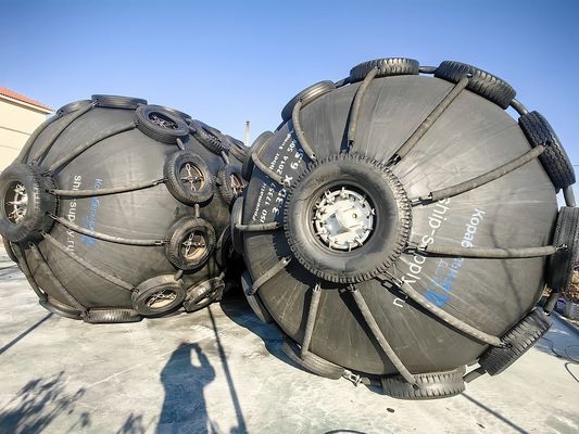 جودة سهولة التثبيت المزلق المطاطي المضغوط الضغط الانفجار 0.25-0.3MPa دائمة الأسود / الأزرق مصنع