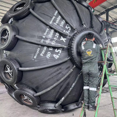 جودة Initial Internal Pressure 80kpa Marine Fendre Net Type Ideal for Marine Vessel Impact Absorption and Dock Safety Systems مصنع