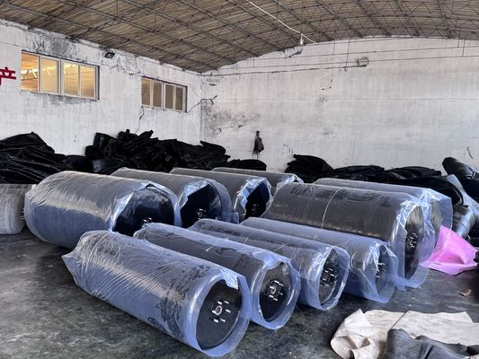 جودة المزلق البحري المليء بالرغوة EVA لسلامة الموانئ والبحر مصنع