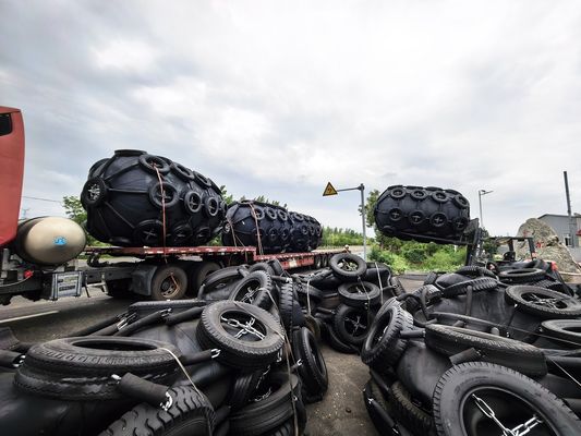 جودة جهاز إطارات مطاطي هوائي معتمد من قبل BV للمرفأ البحري مصنع