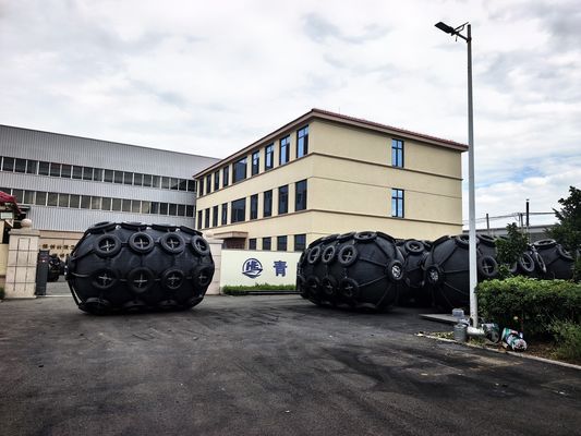 جودة واقيات مطاطية بحرية شديدة التحمل متوافقة مع المعيار الفني ISO 17357 2014 والأصلية مصنع