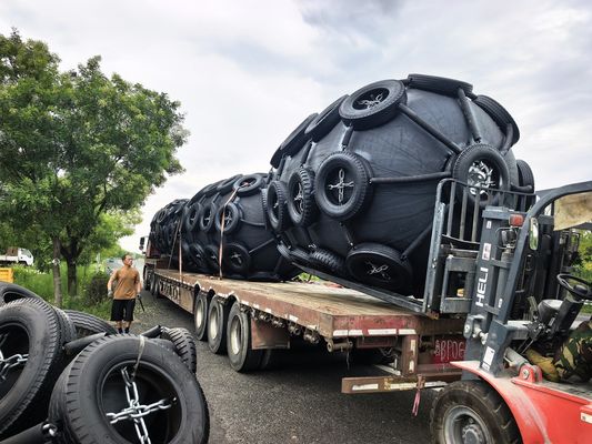 جودة الرسو والحماية للسفن أصبح سهلاً بفضل واقيات السفن القياسية الفنية مصنع