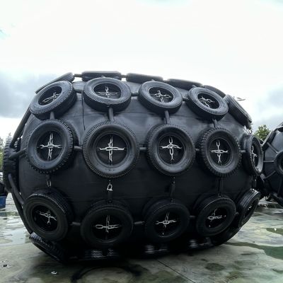 جودة شبكة إطارات السلسلة 50 كيلو باسكال 80 كيلو باسكال واقيات من المطاط مثالية للشحن التجاري ومرافق الإرساء توفر توسيدًا للصدمات مصنع