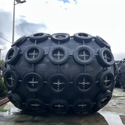 جودة شبكة إطارات السلسلة 50 كيلو باسكال 80 كيلو باسكال واقيات من المطاط مثالية للشحن التجاري ومرافق الإرساء توفر توسيدًا للصدمات مصنع