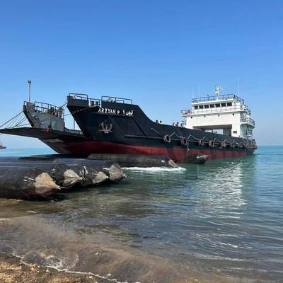 جودة مرسى فولاذي بعوامة إيفا قابلة للتخصيص من حيث الأحجام والألوان مصنع