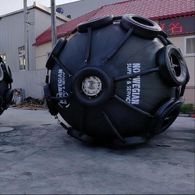 جودة Pneumatic Rubber Fender For Marine Service مصنع