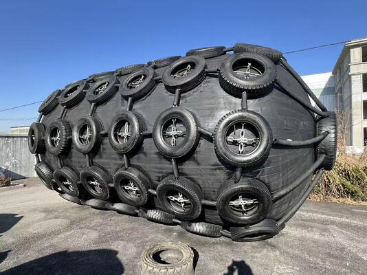 جودة Customized ISO17357 Pneumatic Rubber Fender 0.3-4.8 M for Marine Applications مصنع