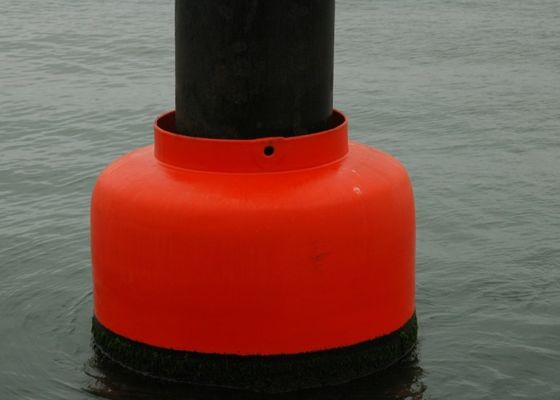 جودة رغوة عالية الأداء معبأ درابزين تخصيص قفص الاتهام قارب أسود مصنع