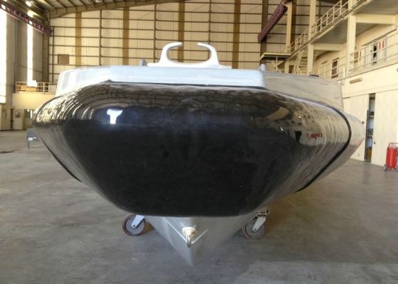 جودة رغوة عالية الأداء معبأ درابزين تخصيص قفص الاتهام قارب أسود مصنع