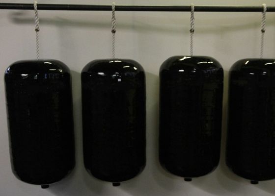 جودة رغوة عالية القوة البحرية معبأ درابزين القوارب السوداء حماية السفينة مصنع