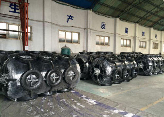 جودة رغوة شغل البحرية دونات درابزين مع الأداء الجيد المضادة للتصادم سهلة التركيب مصنع