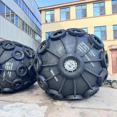 جودة 4.8x12m 50kpa / 80kpa Pneumatic Fenders For Ships مصنع
