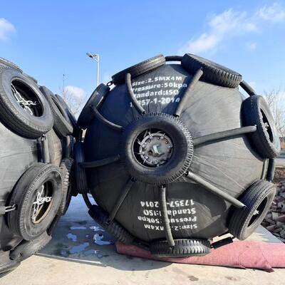 جودة 4.8x12m 50kpa / 80kpa Pneumatic Fenders For Ships مصنع