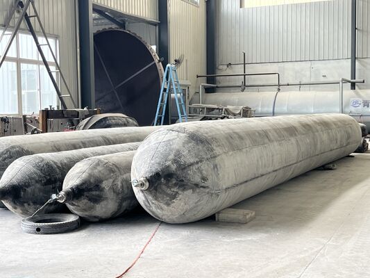 جودة Marine Rubber Airbag with Stainless Steel Mounting Hardware for Corrosion Free Installation المصنع
