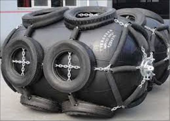 جودة 4.5 * 9m سلسلة الإطارات الهوائية المطاطية العائمة شهادة CCS مصنع