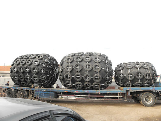 جودة 50KPa / 80Kpa ISO 17357 مصدات مطاطية تعمل بالهواء المضغوط نوع يوكوهاما مصنع