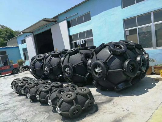 جودة 50KPa / 80Kpa ISO 17357 مصدات مطاطية تعمل بالهواء المضغوط نوع يوكوهاما مصنع