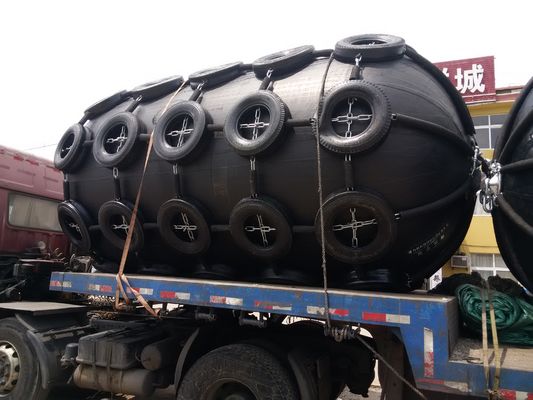 جودة مصدات مطاطية تعمل بالهواء المضغوط وشبكات حبل عائم درابزين هوائي بحري د نوع الحاجز مصنع