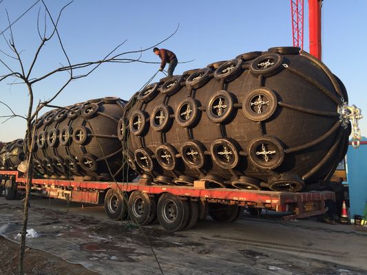 جودة حصيرة مطاطية مع حبل شبكي مصدات مطاطية تعمل بالهواء المضغوط مصنع