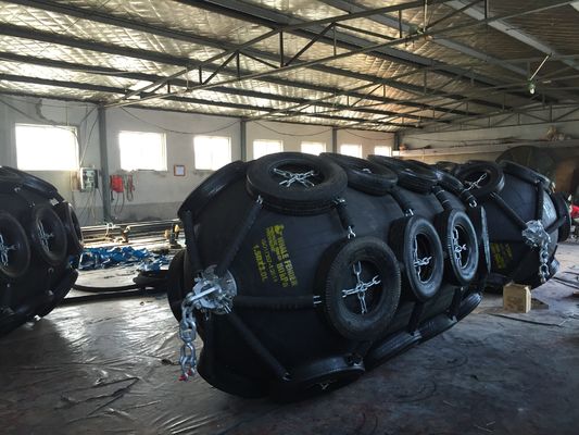 جودة يوكوهاما الهوائية المضلع معدات بحرية يوكوهاما درابزين المطاط الهوائية مصنع