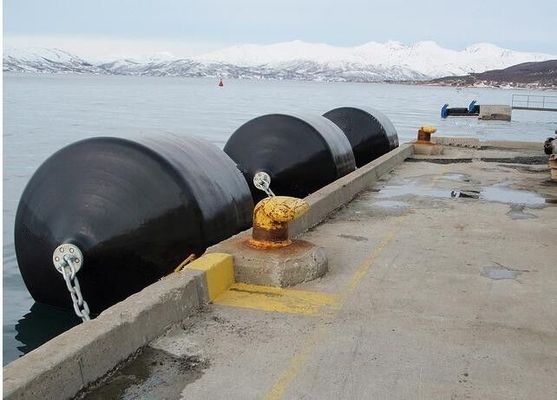 جودة Hot Dip Galvanized Foam Filled Fender with High Energy Absorption and Maintenance-free Design for Marine Vessel Protection مصنع