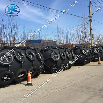 جودة 3.3 * 6.5m درابزين مطاطي هوائي أسود مصدات مطاطية طبيعية يوكوهاما مصنع