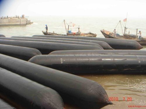 جودة ISO 14409:2011 أكدت 1800mm قطر سفن إطلاق الأكياس الهوائية مع 6 إلى 10 سنوات من عمر التطبيقات البحرية مصنع