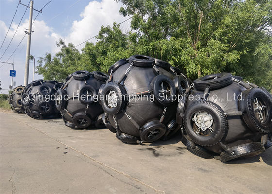 جودة ISO 17357 Compliant Natural Rubber Pneumatic Rubber Fender with 50Kpa/80kpa Working Pressure for Marine Protection المصنع